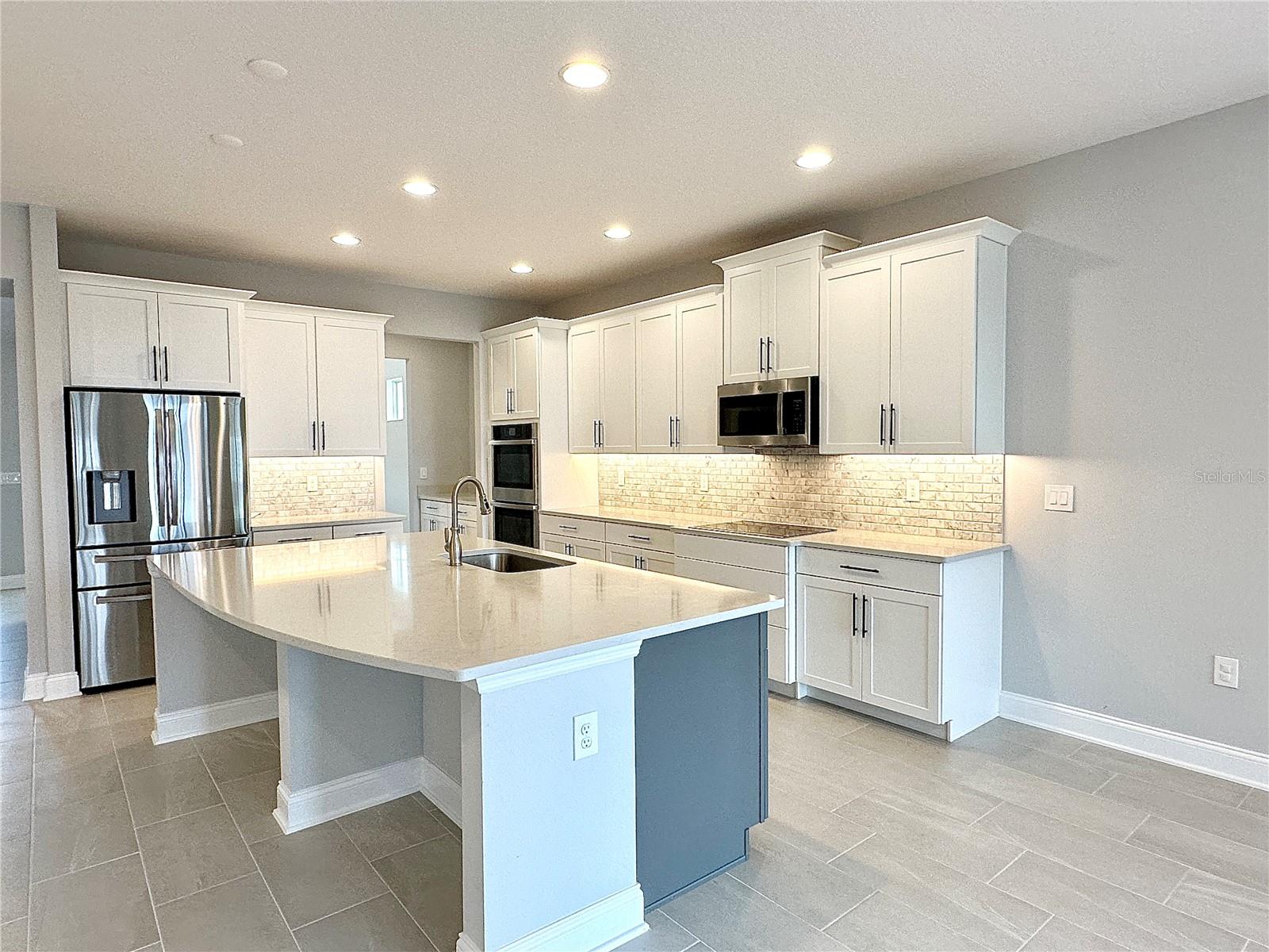 Image 6 of 37 For 13185 Blossom Valley Drive