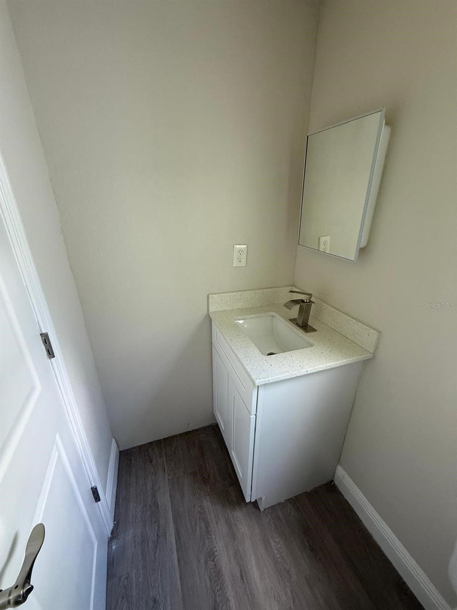 Image 6 of 8 For 2011 Cornell Avenue 2