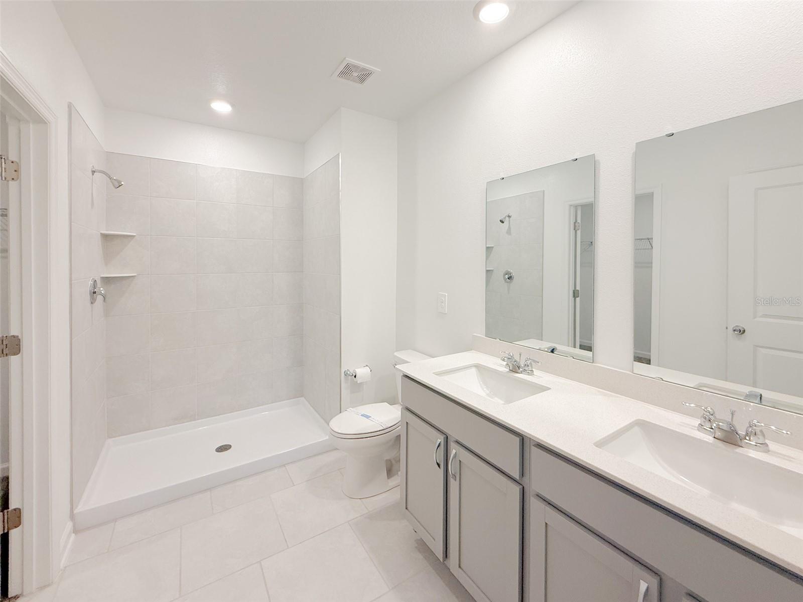 Image 16 of 23 For 4834 Edensbridge Lane