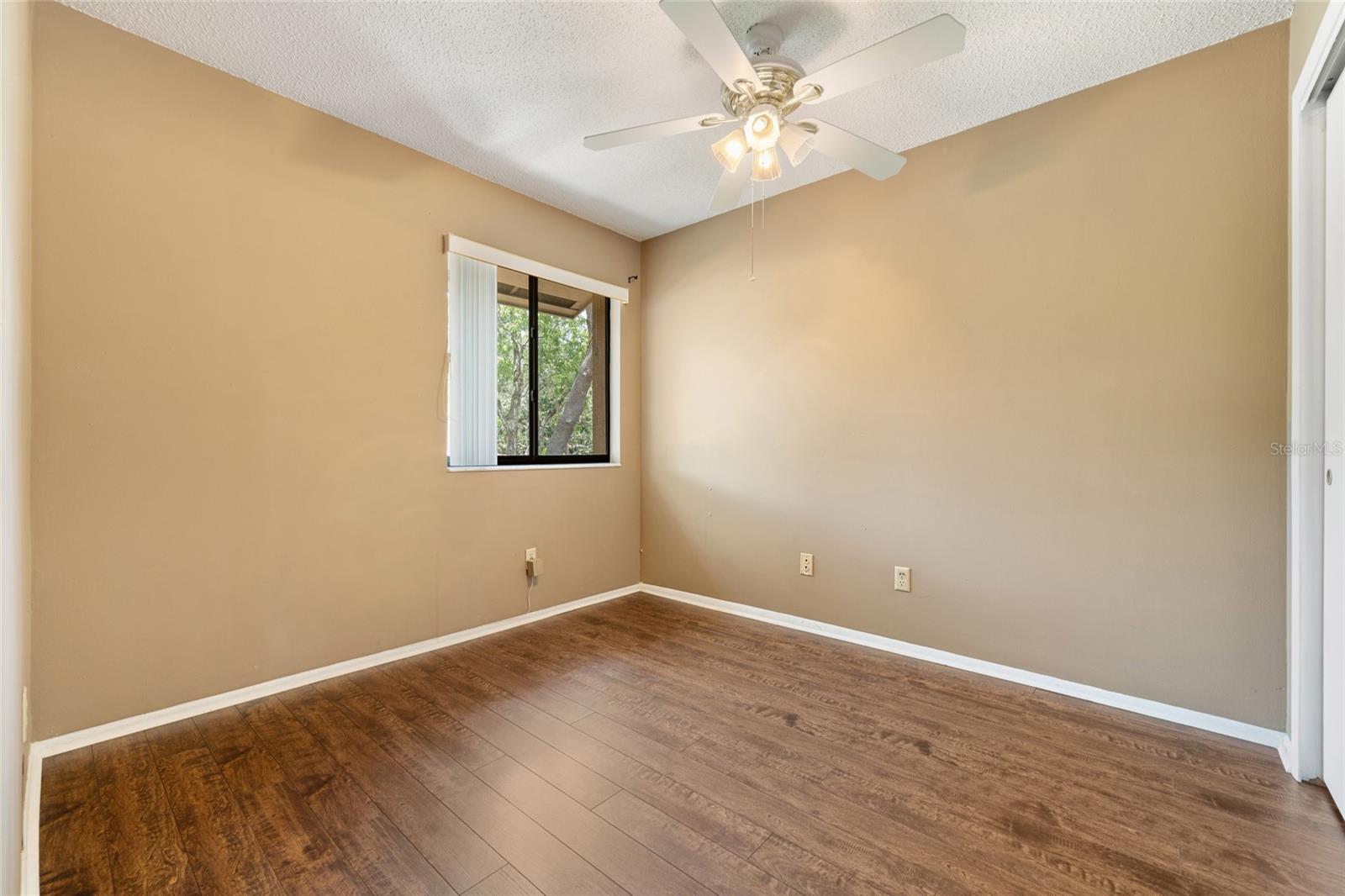 Image 13 of 19 For 358 Winchester Court