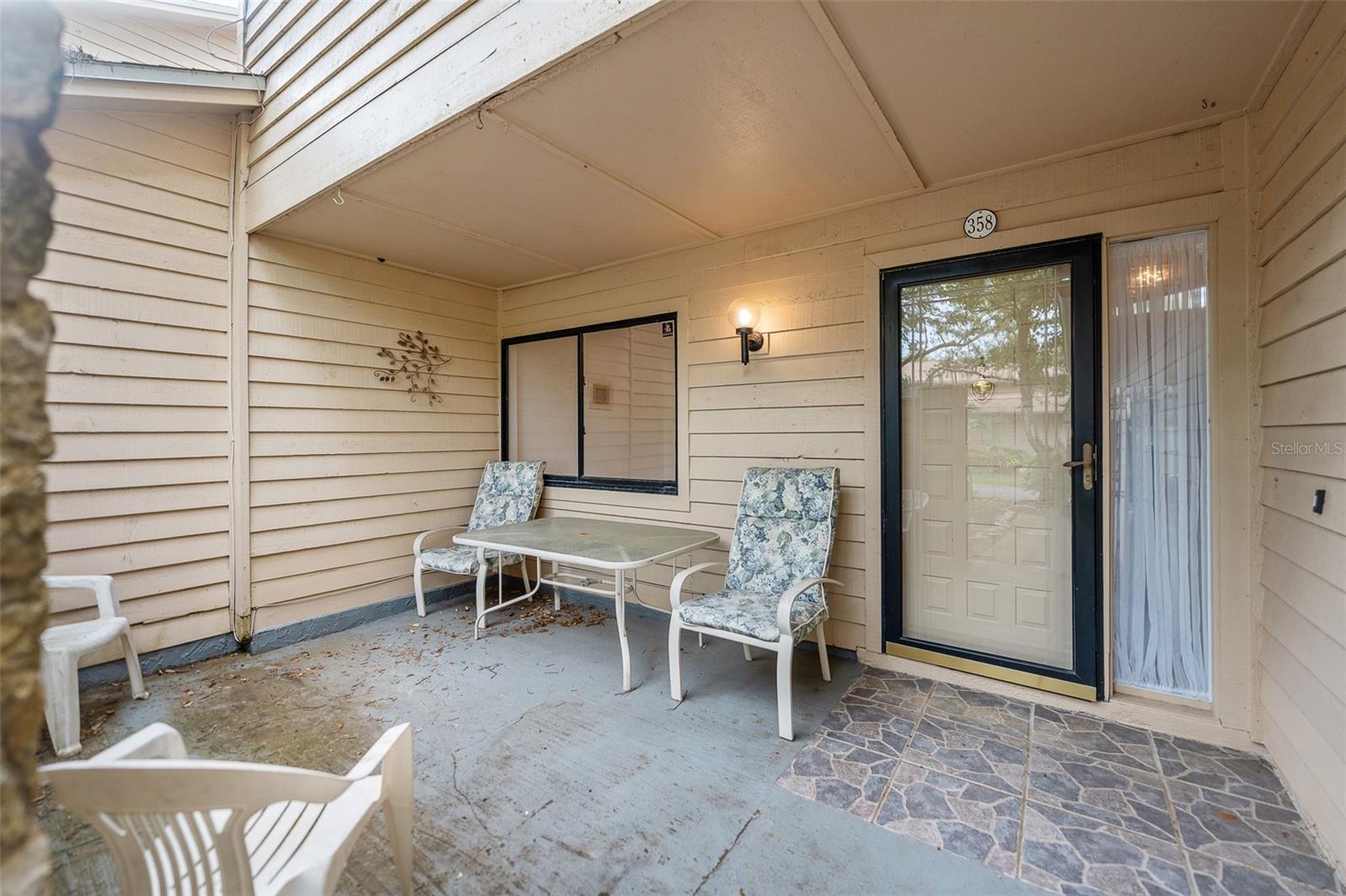 Image 16 of 19 For 358 Winchester Court