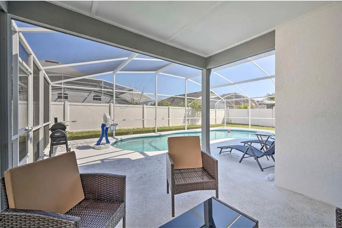 Image 12 of 14 For 8613 Primrose Drive