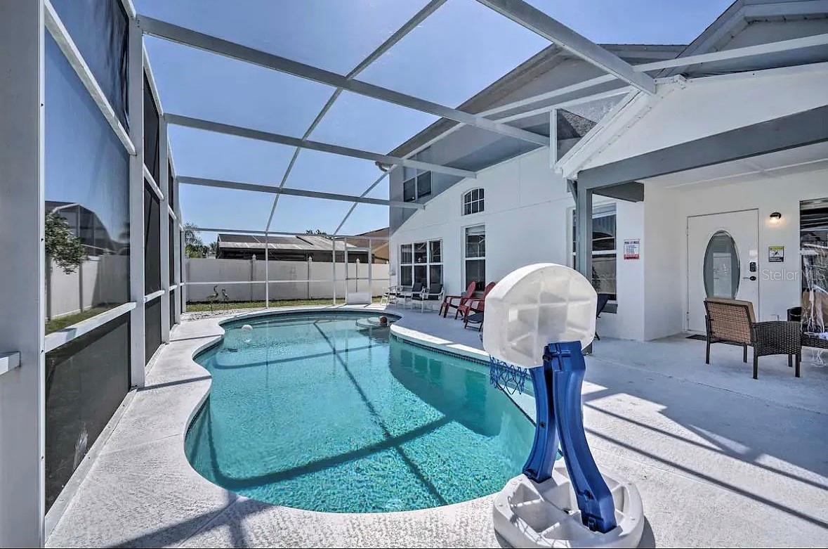 Image 14 of 14 For 8613 Primrose Drive