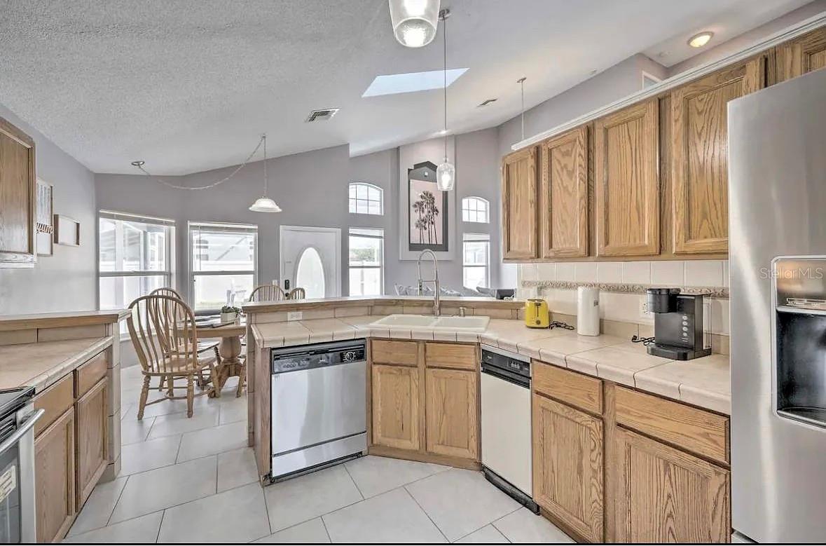 Image 4 of 14 For 8613 Primrose Drive