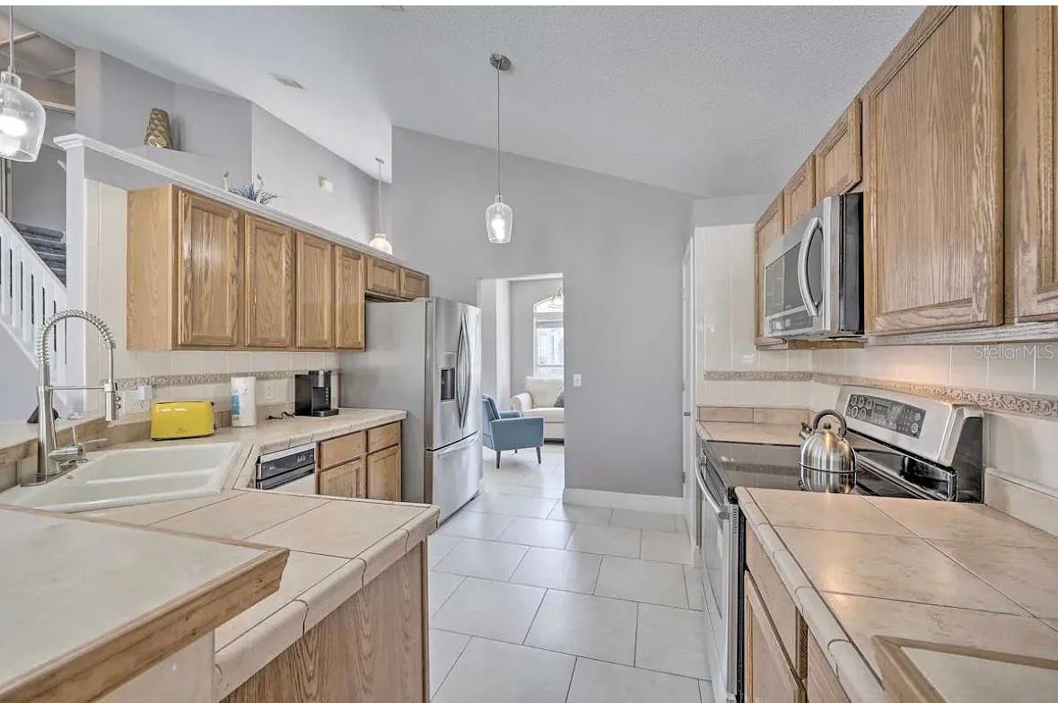 Image 5 of 14 For 8613 Primrose Drive