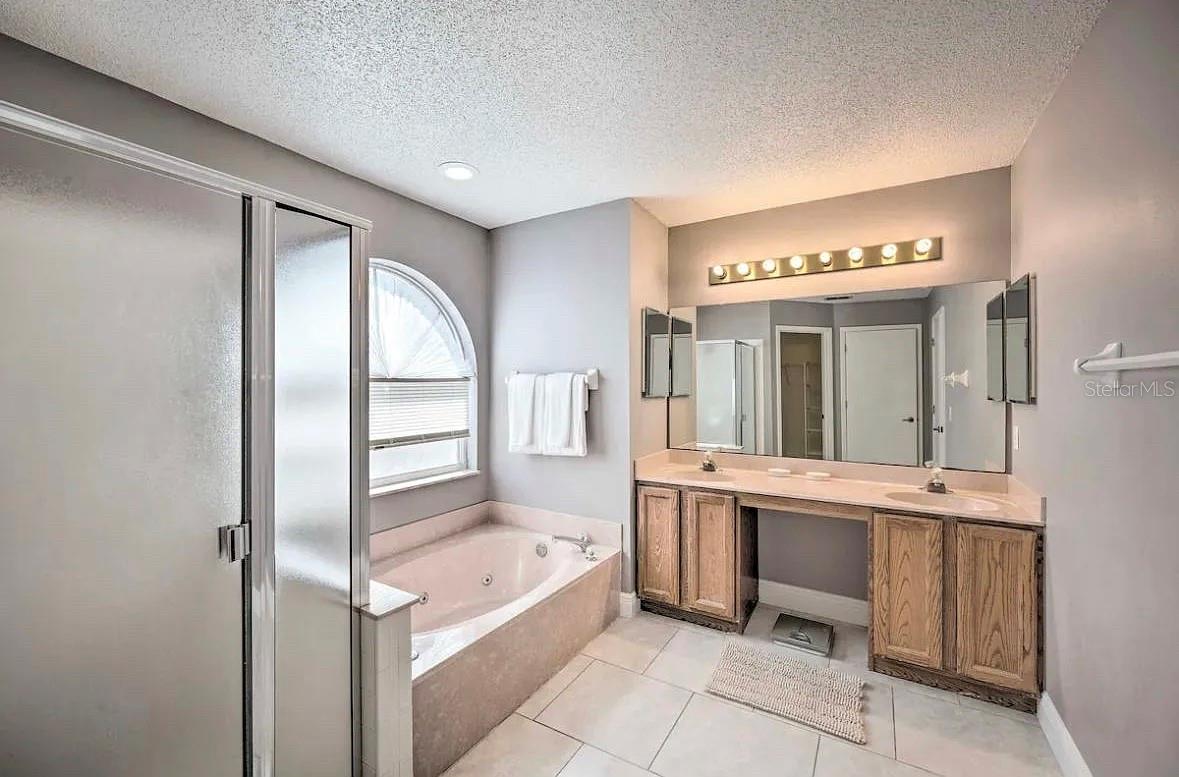 Image 8 of 14 For 8613 Primrose Drive