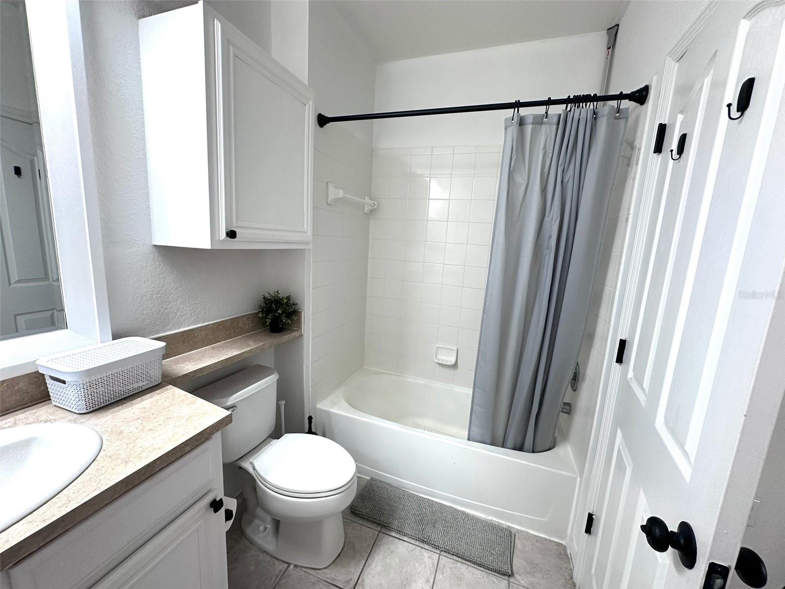 Image 13 of 20 For 6137 Metrowest Boulevard 304