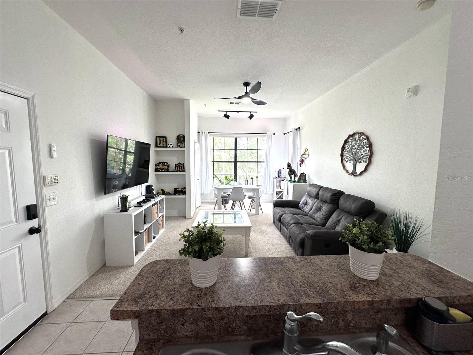 Image 4 of 20 For 6137 Metrowest Boulevard 304