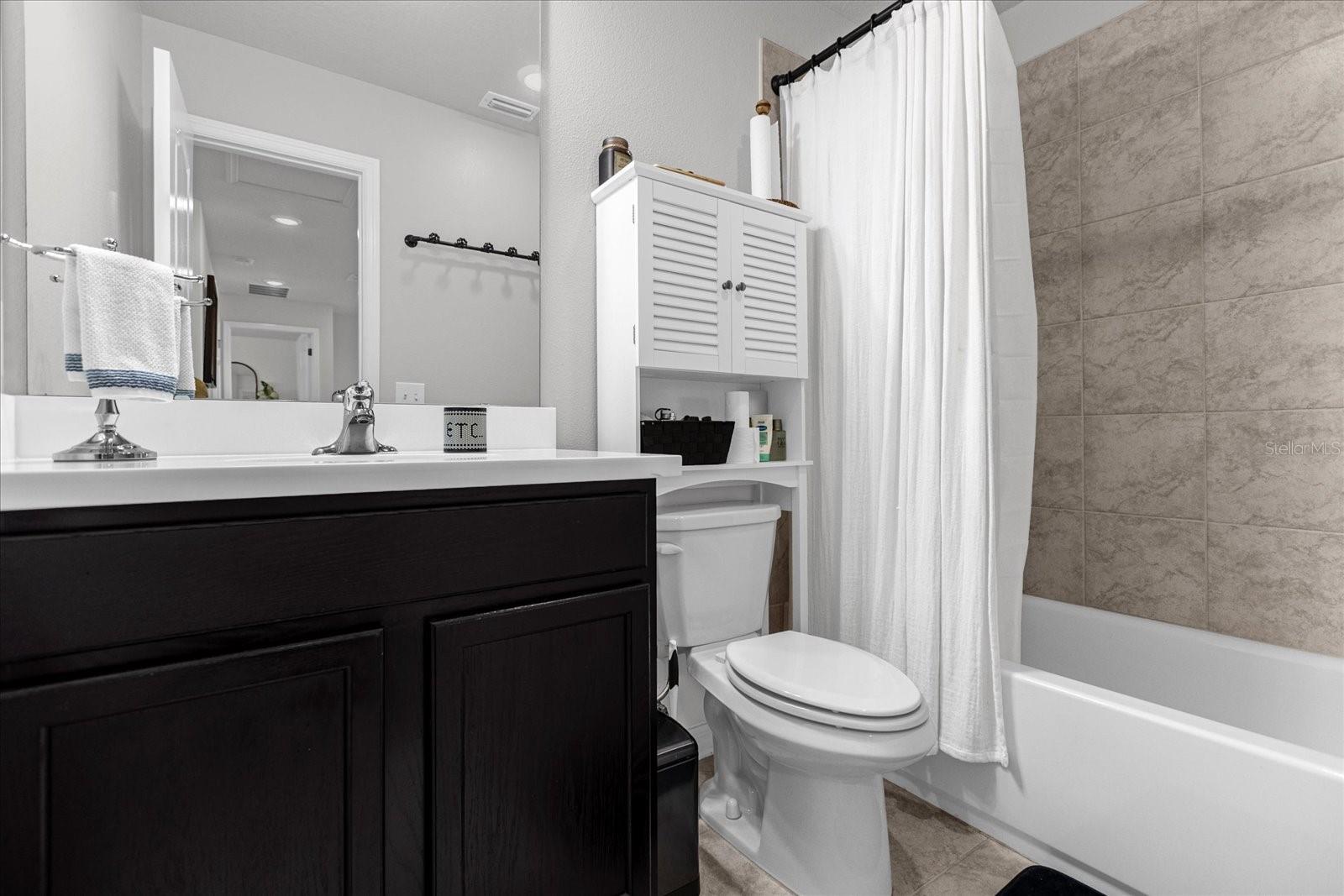 Image 17 of 40 For 17027 Crestmont Boulevard