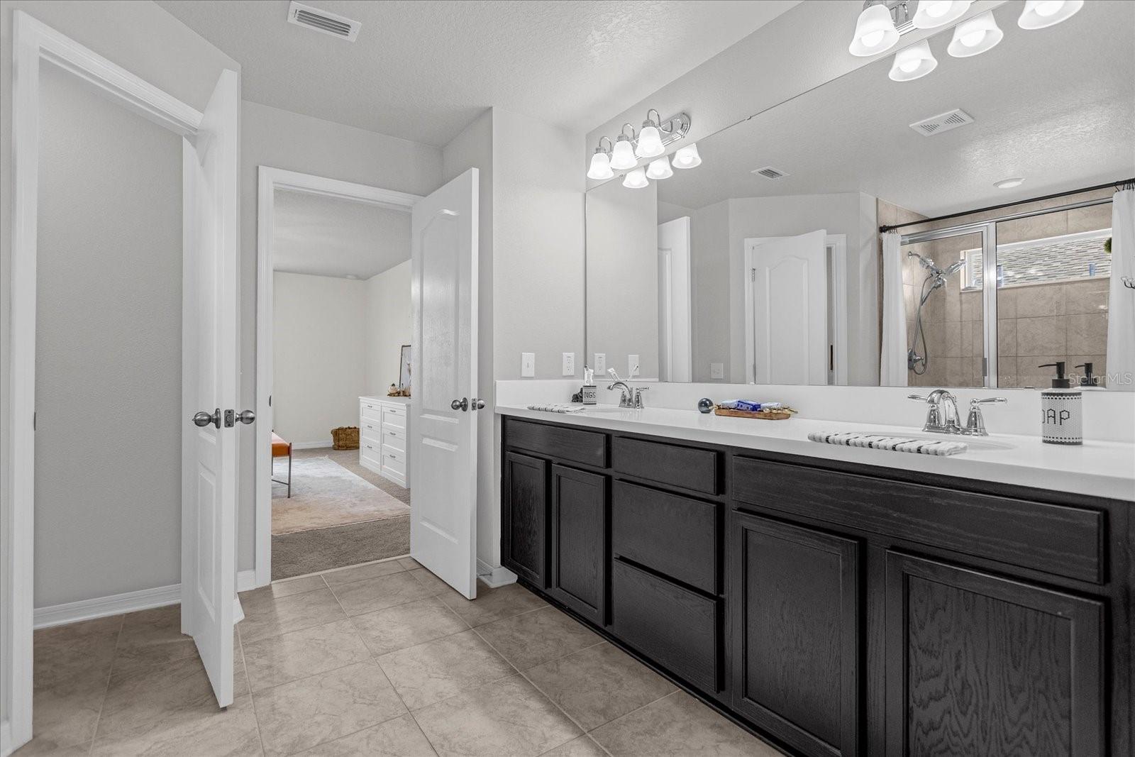 Image 27 of 40 For 17027 Crestmont Boulevard