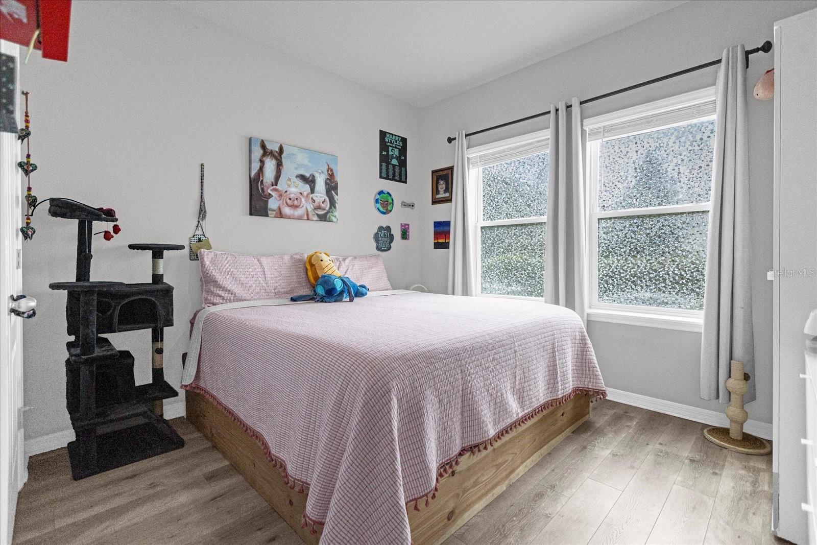 Image 28 of 40 For 17027 Crestmont Boulevard