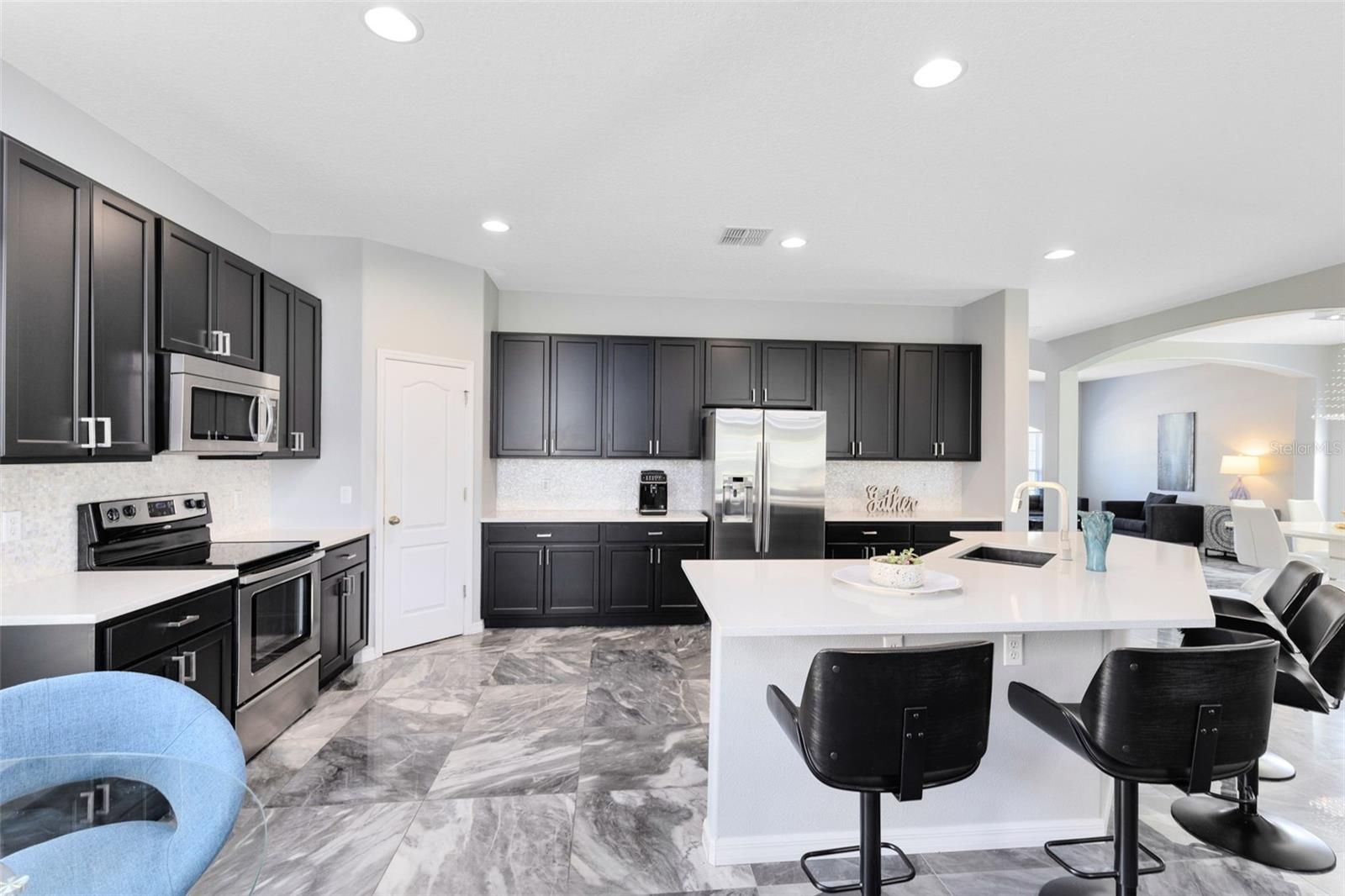 Image 10 of 47 For 2510 Black Lake Boulevard