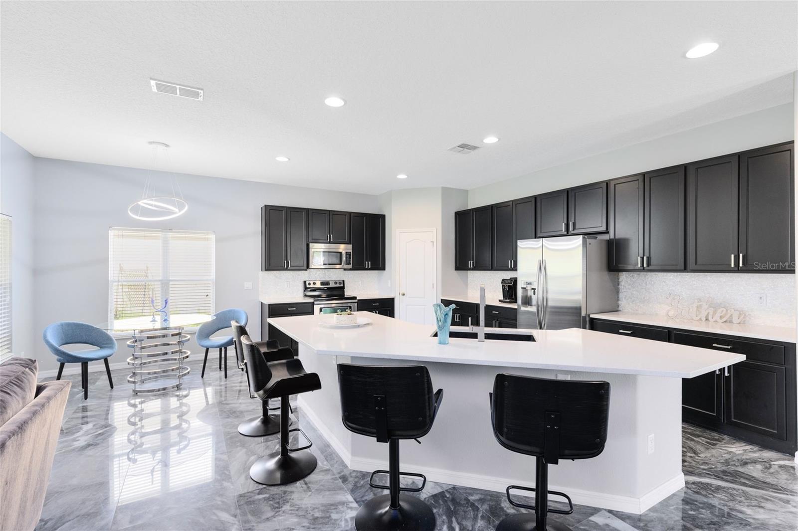 Image 11 of 47 For 2510 Black Lake Boulevard