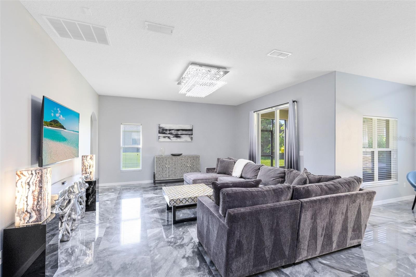 Image 15 of 47 For 2510 Black Lake Boulevard