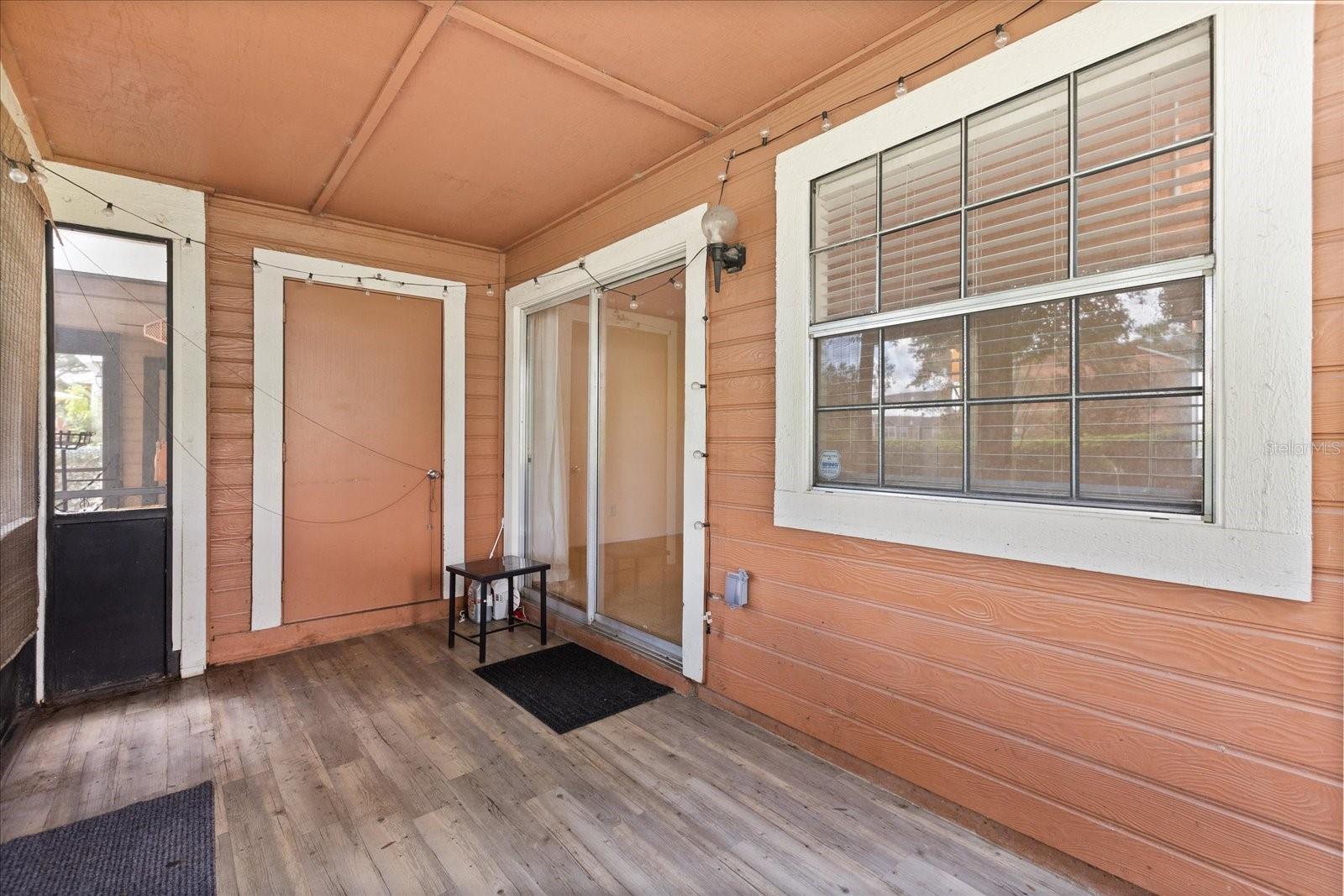 Image 11 of 35 For 11854 Mintwood Court