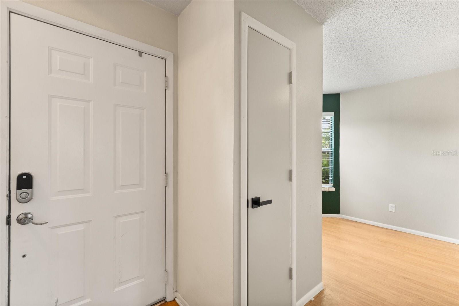Image 4 of 35 For 11854 Mintwood Court
