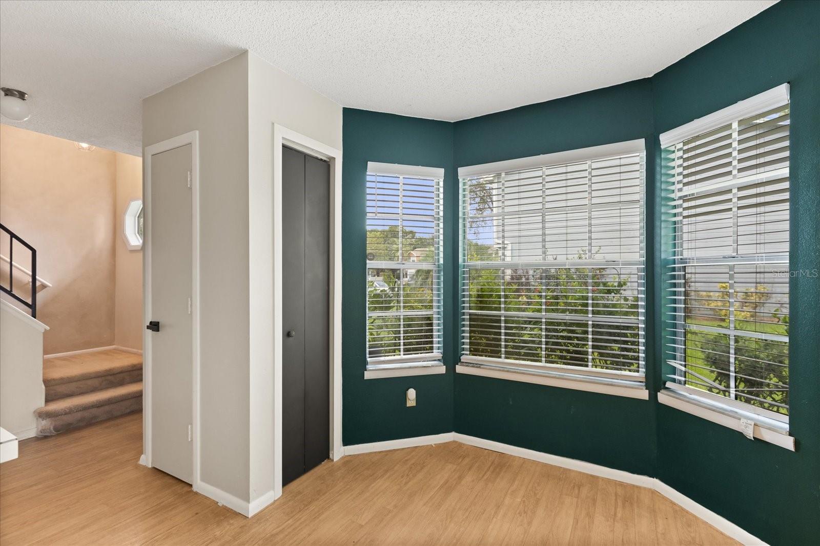 Image 6 of 35 For 11854 Mintwood Court