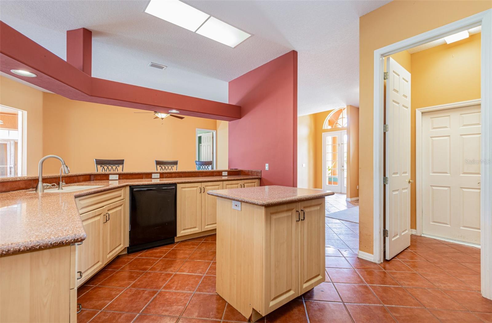 Image 7 of 19 For 7118 42nd Court E