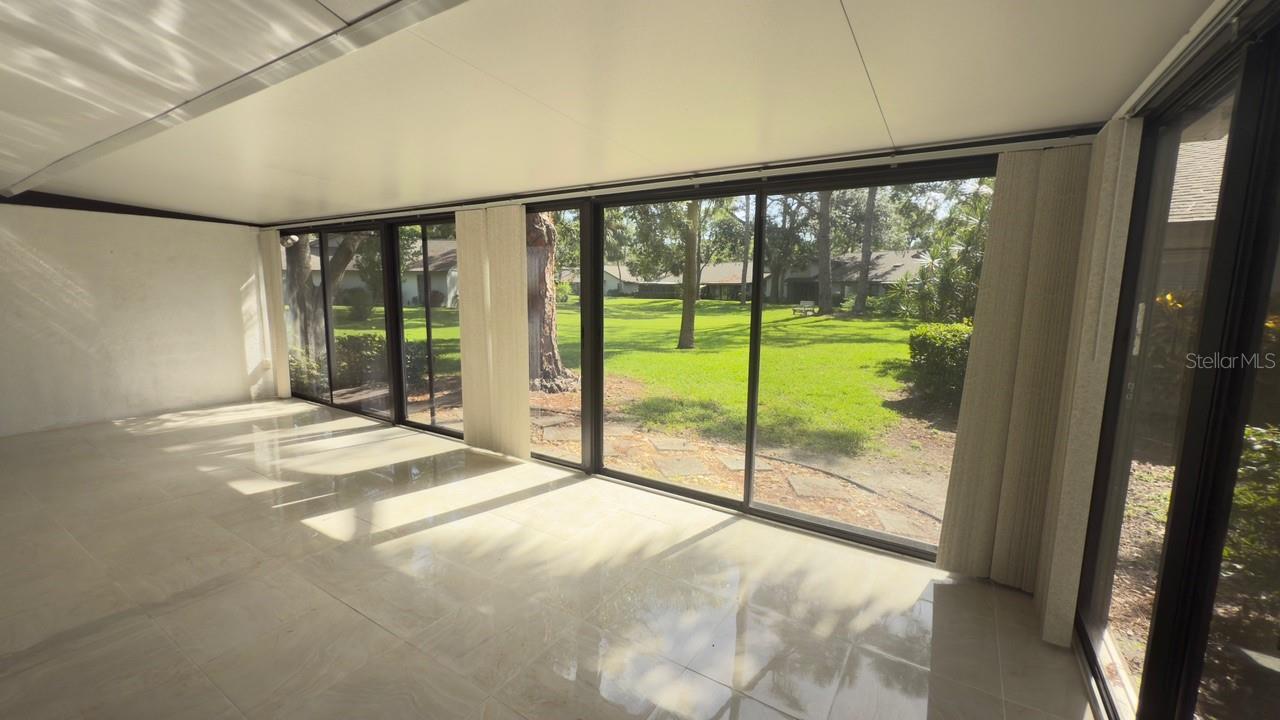 Image 18 of 26 For 4765 Oak Forest Drive W 47