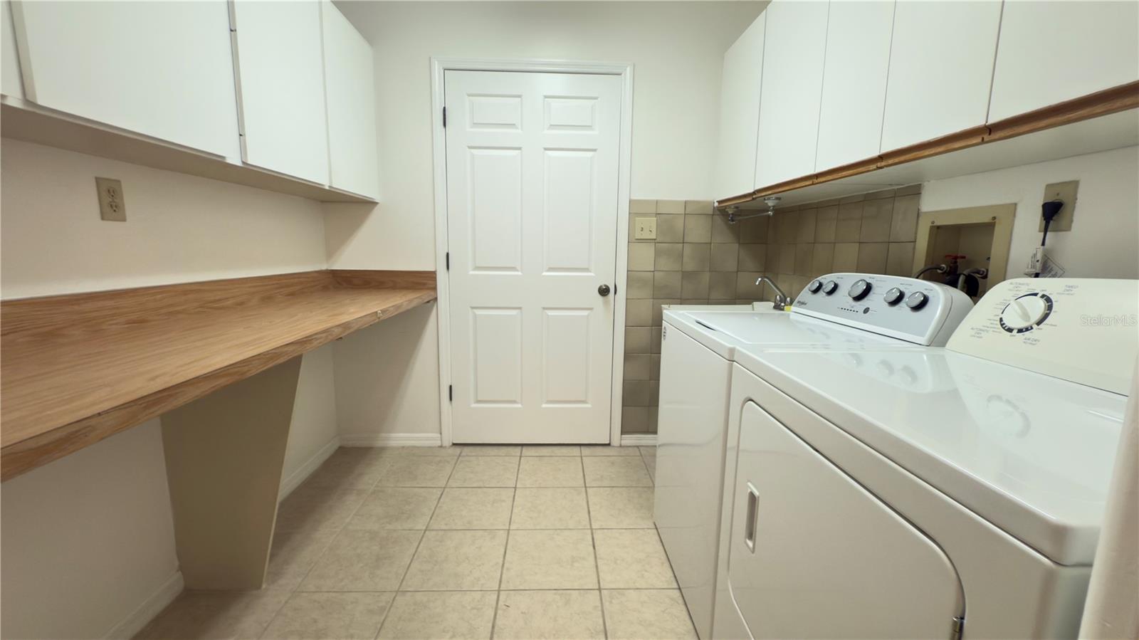 Image 20 of 26 For 4765 Oak Forest Drive W 47