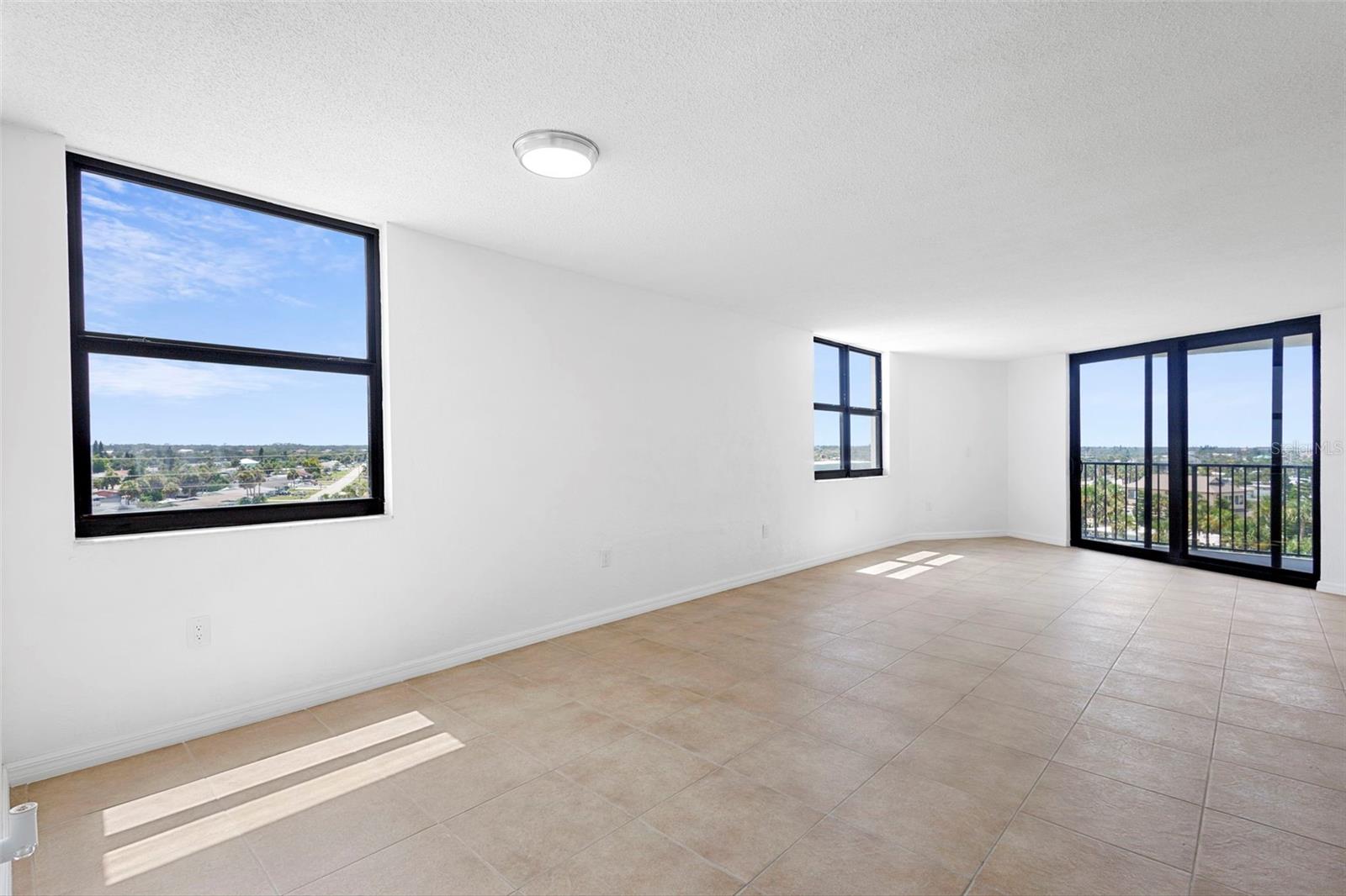 Image 38 of 50 For 1415 Ocean Shore Boulevard 511