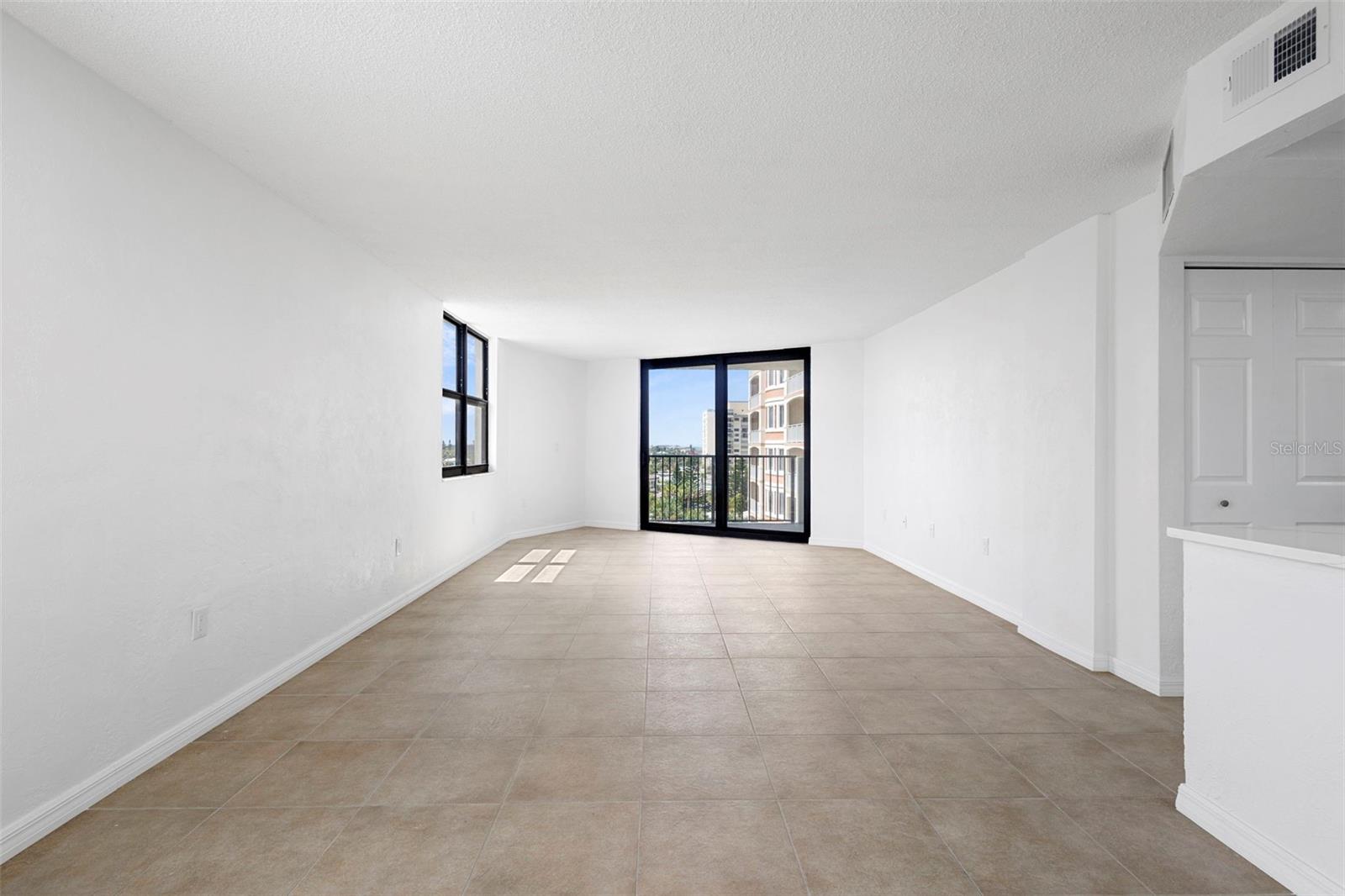 Image 39 of 50 For 1415 Ocean Shore Boulevard 511