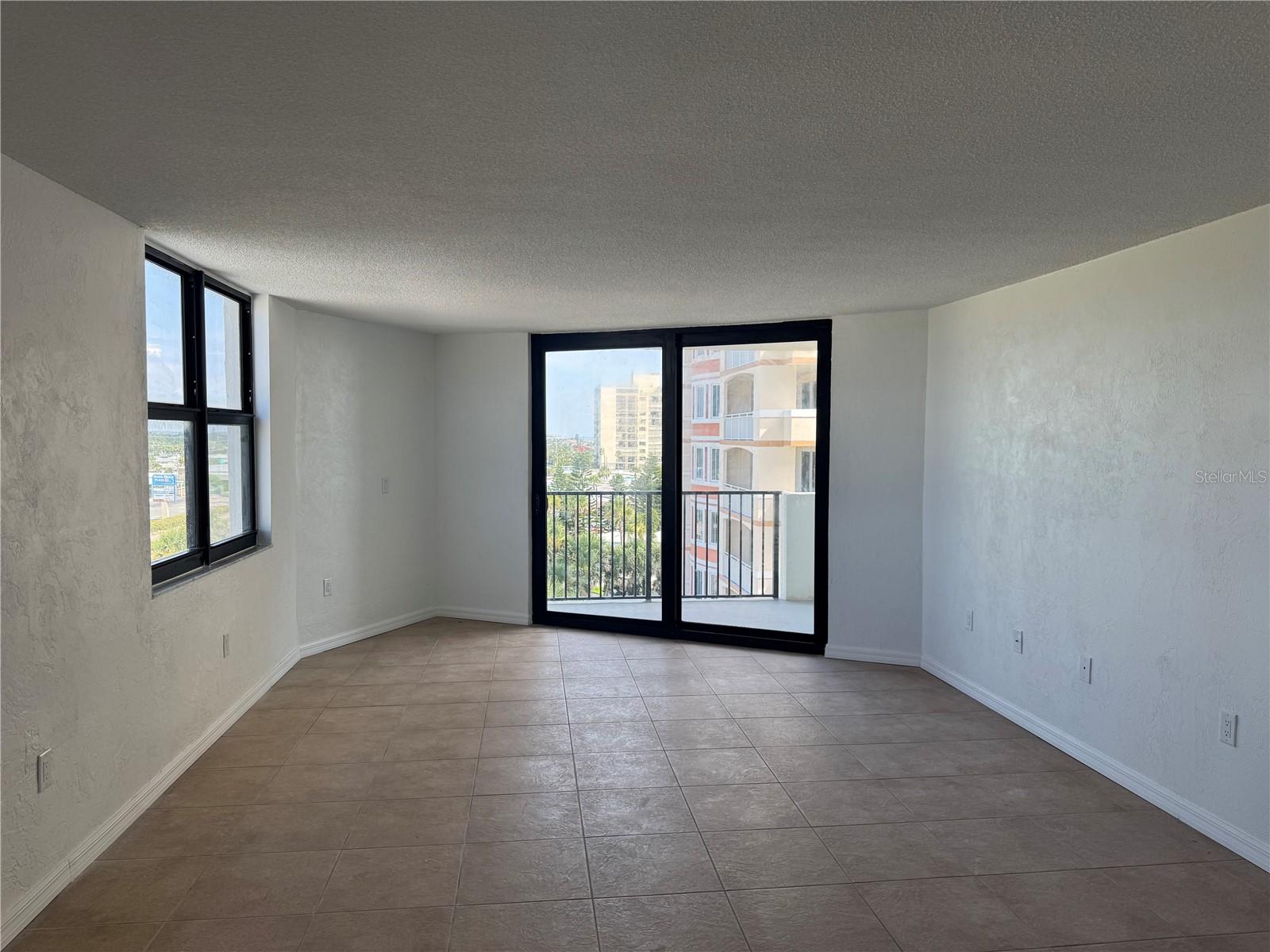 Image 4 of 50 For 1415 Ocean Shore Boulevard 511