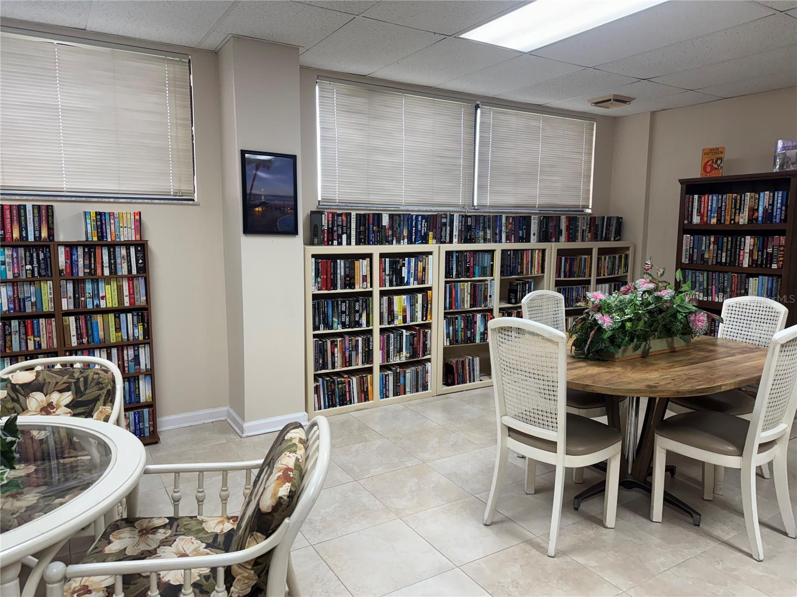 Image 40 of 50 For 1415 Ocean Shore Boulevard 511