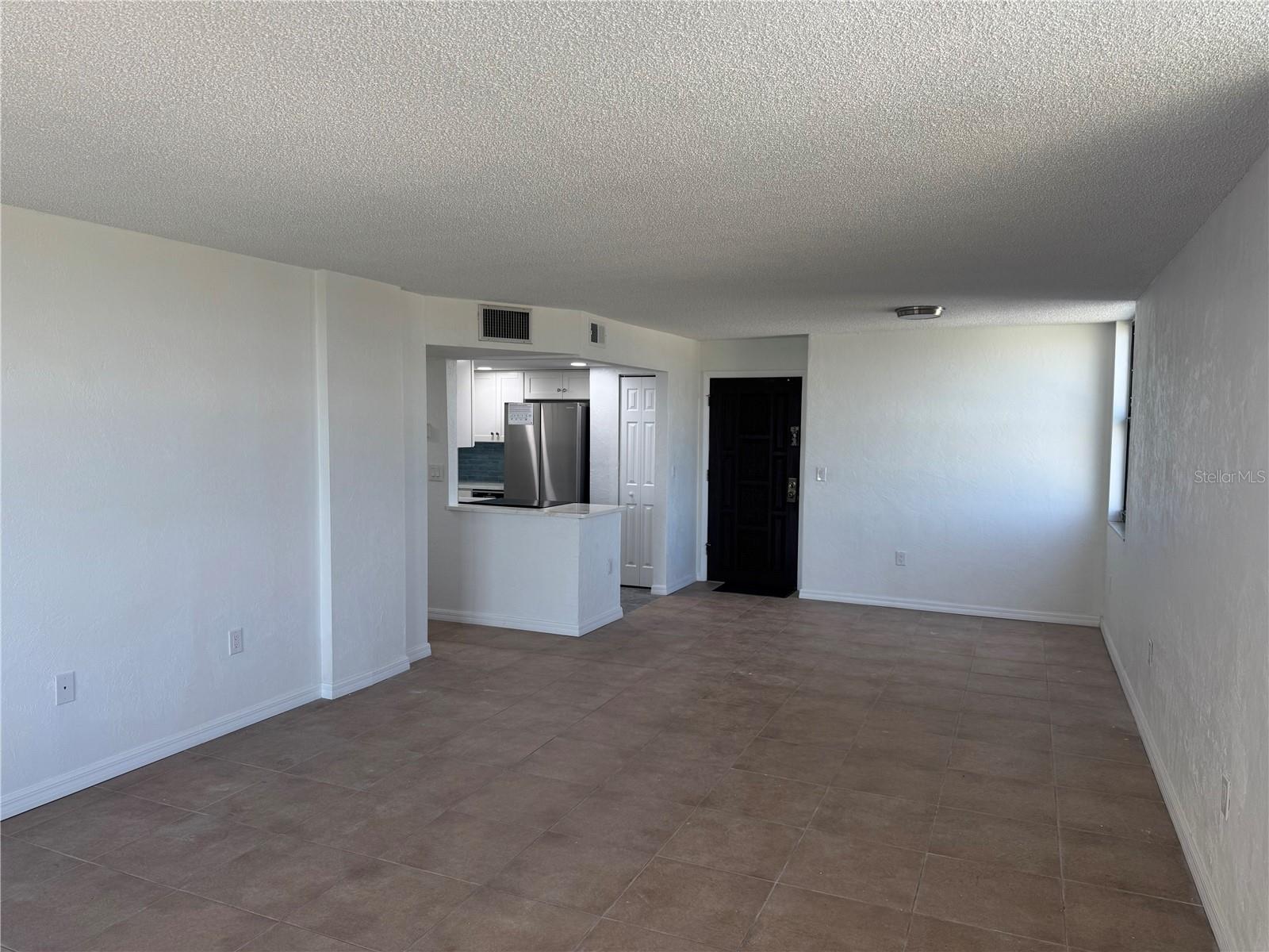 Image 8 of 50 For 1415 Ocean Shore Boulevard 511