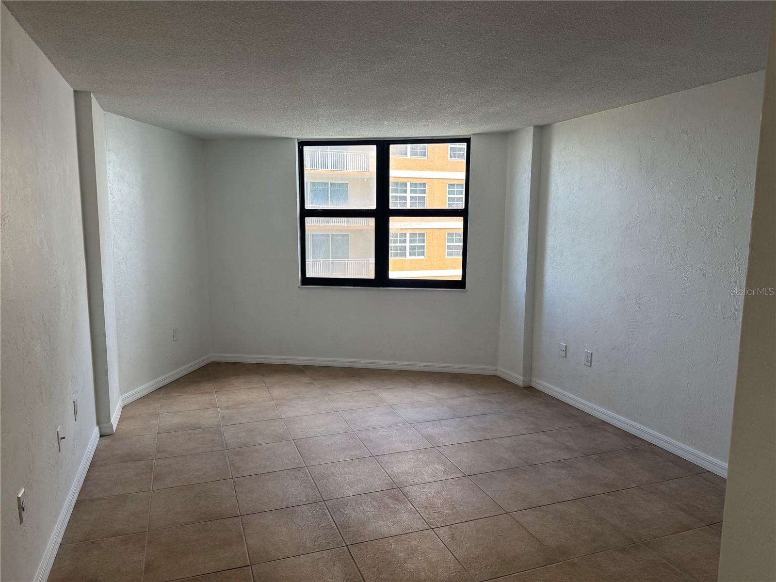 Image 9 of 50 For 1415 Ocean Shore Boulevard 511