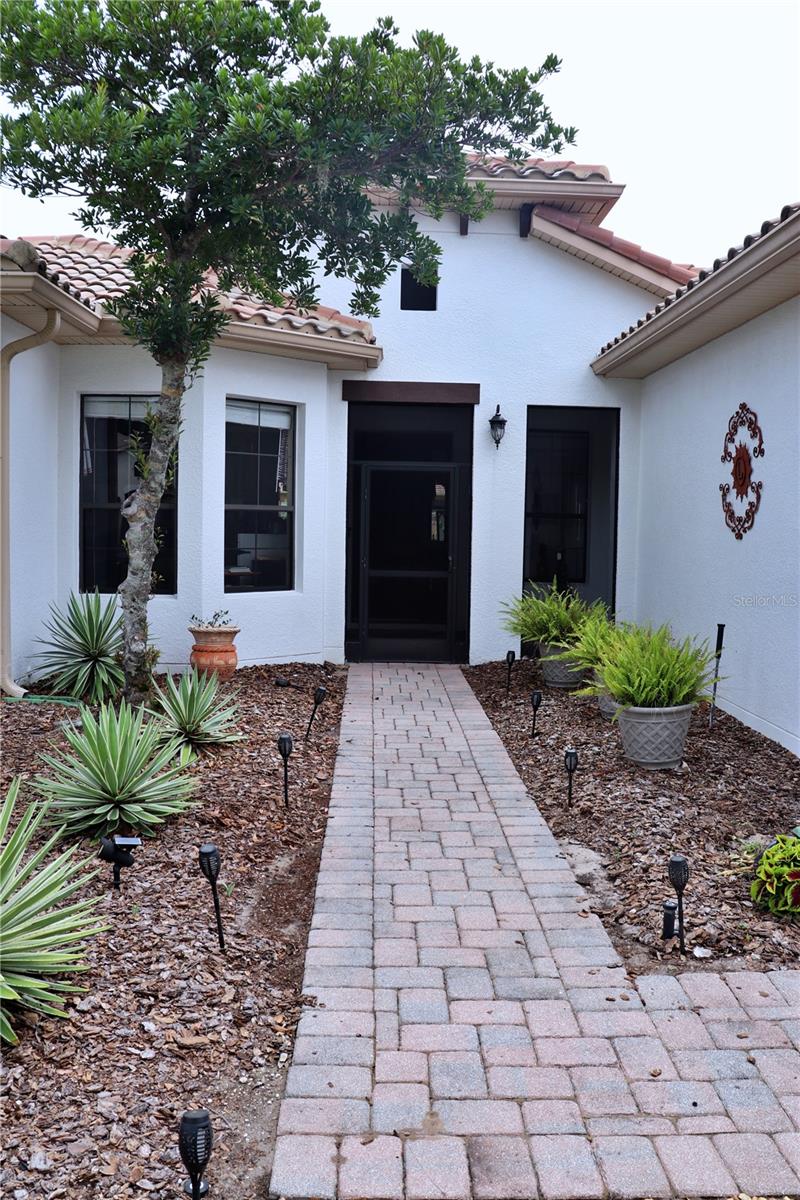 Image 4 of 77 For 890 Bella Viana Road