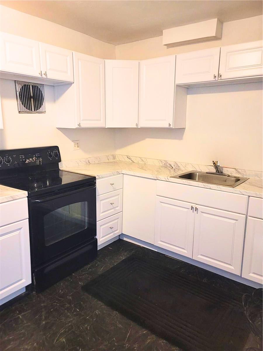 Image 6 of 13 For 3811 Guinyard Way
