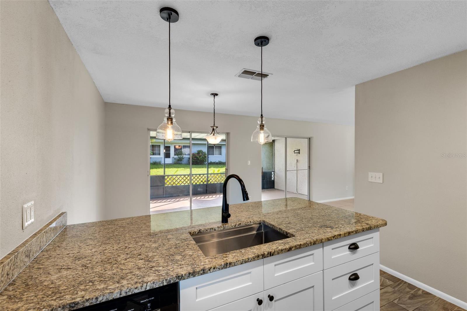 Image 15 of 36 For 5021 Loyola Lane
