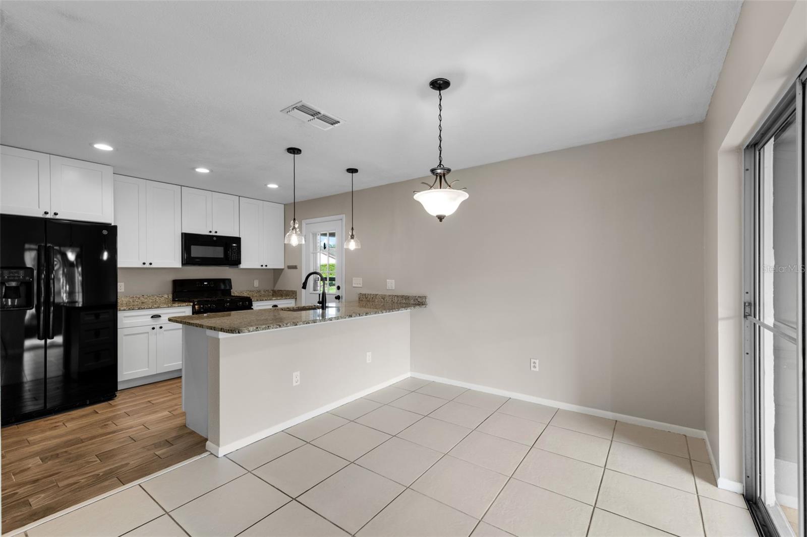 Image 16 of 36 For 5021 Loyola Lane