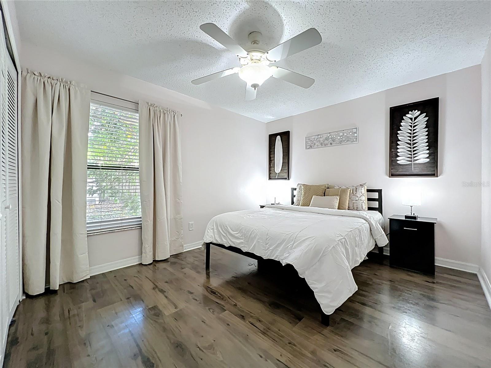 Image 40 of 68 For 1545 Trumbull Street