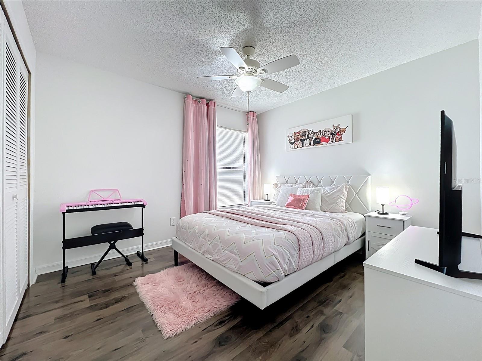 Image 42 of 68 For 1545 Trumbull Street
