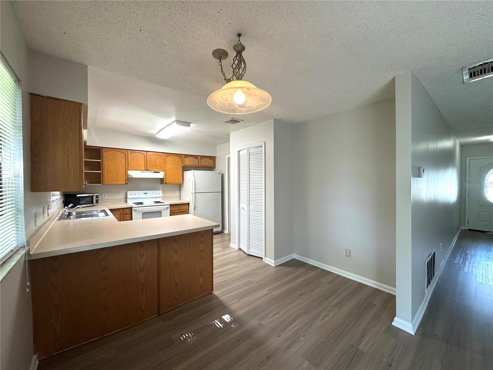 Image 4 of 23 For 3450 Harrow Lane