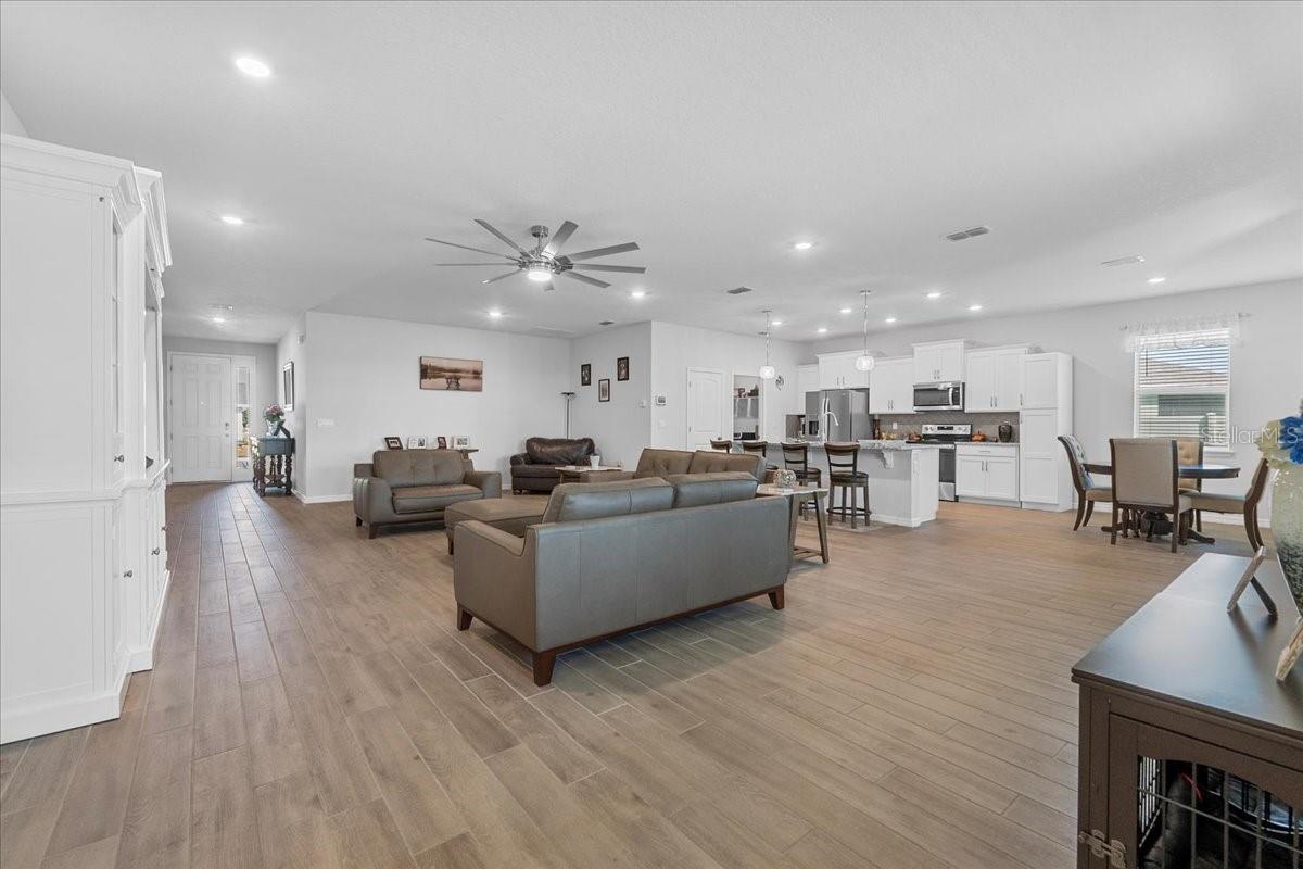 Image 14 of 49 For 3581 Keyworth Street