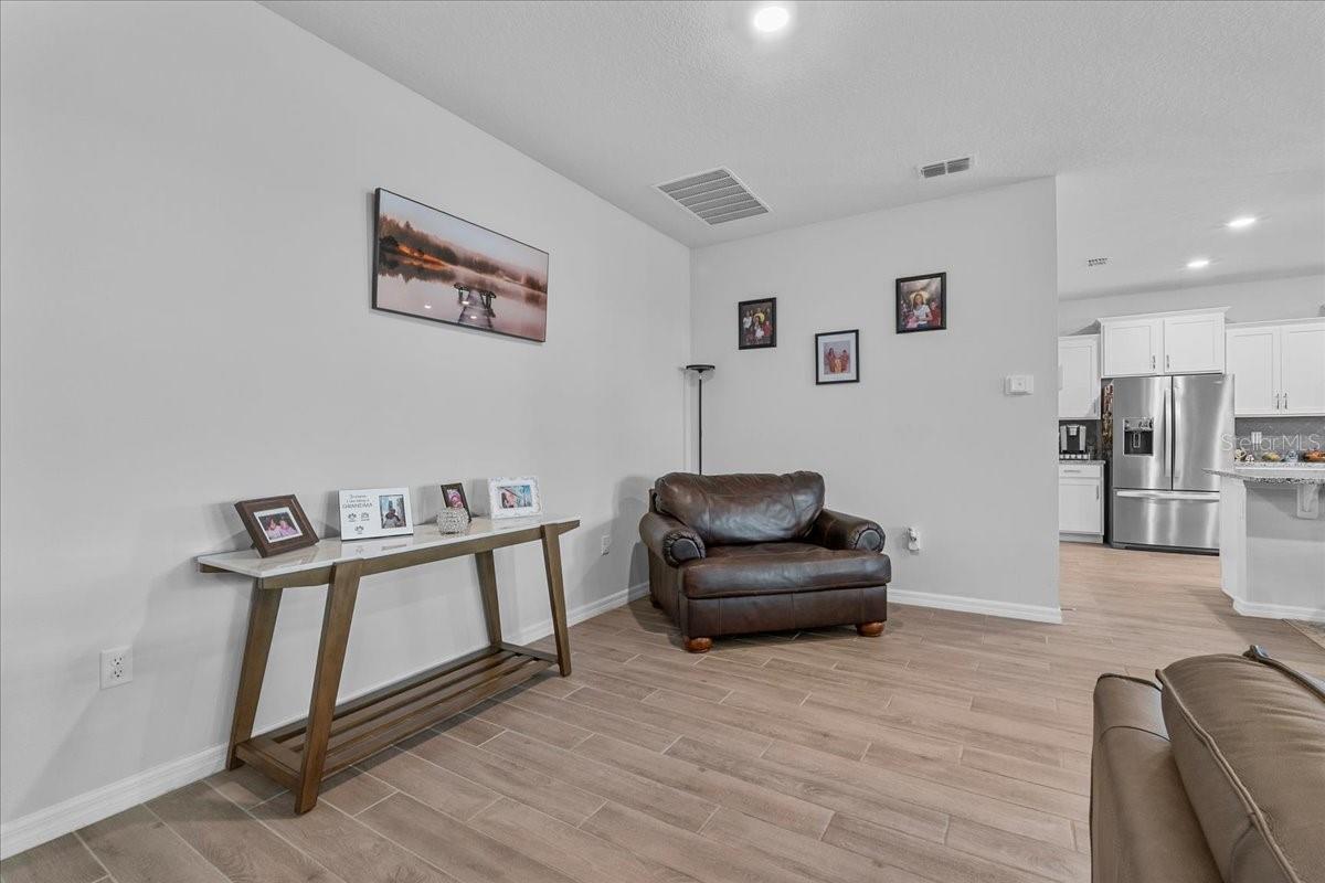 Image 18 of 49 For 3581 Keyworth Street