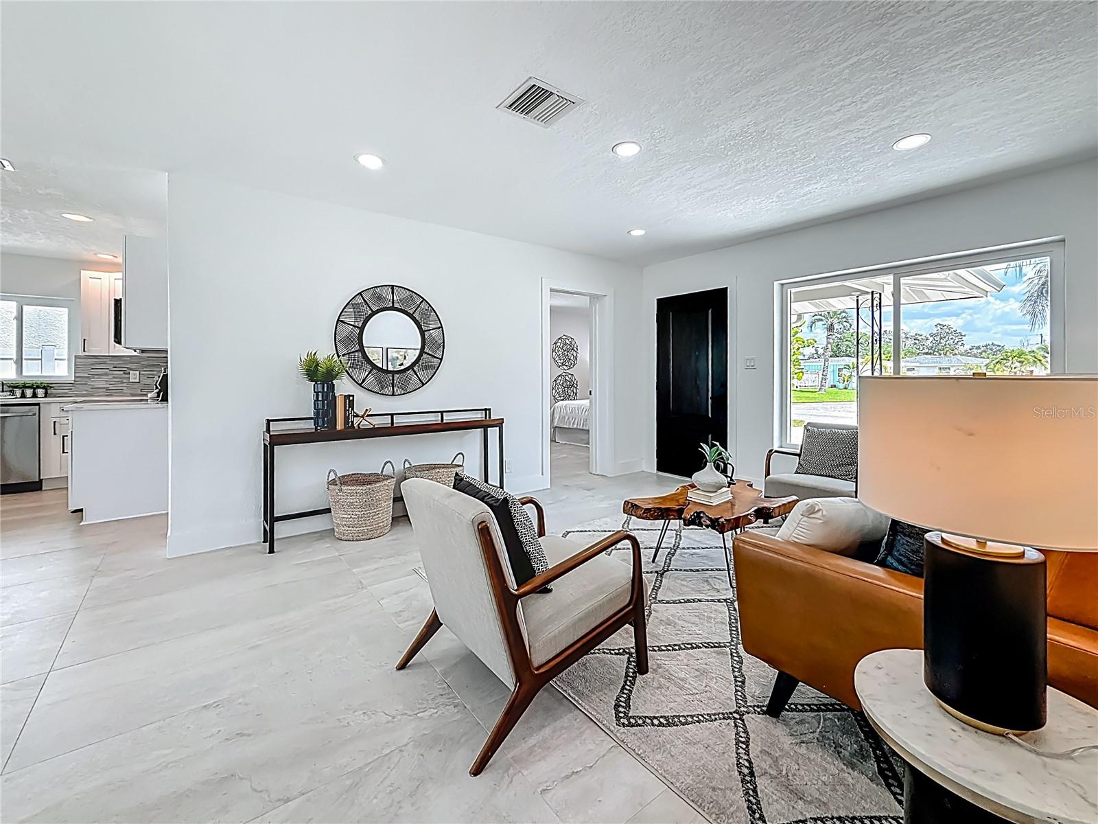 Image 13 of 61 For 572 Baywood Drive N