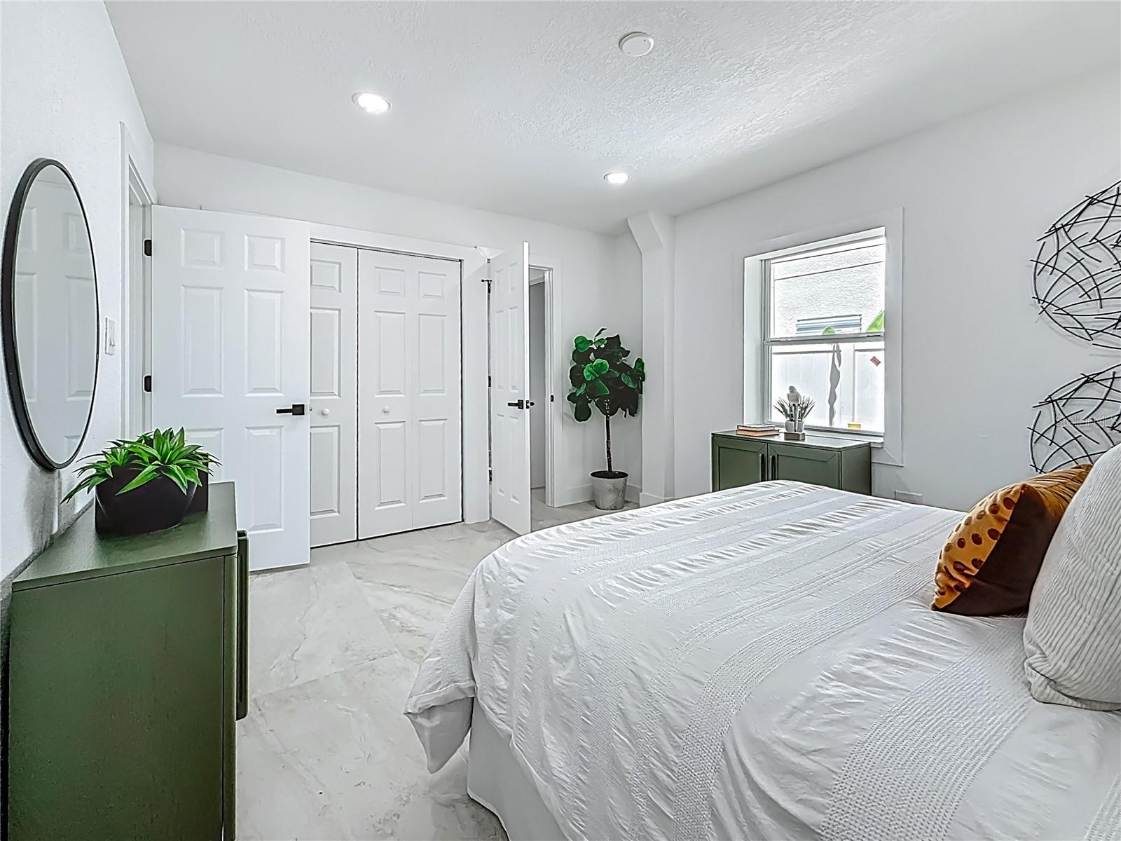 Image 29 of 61 For 572 Baywood Drive N