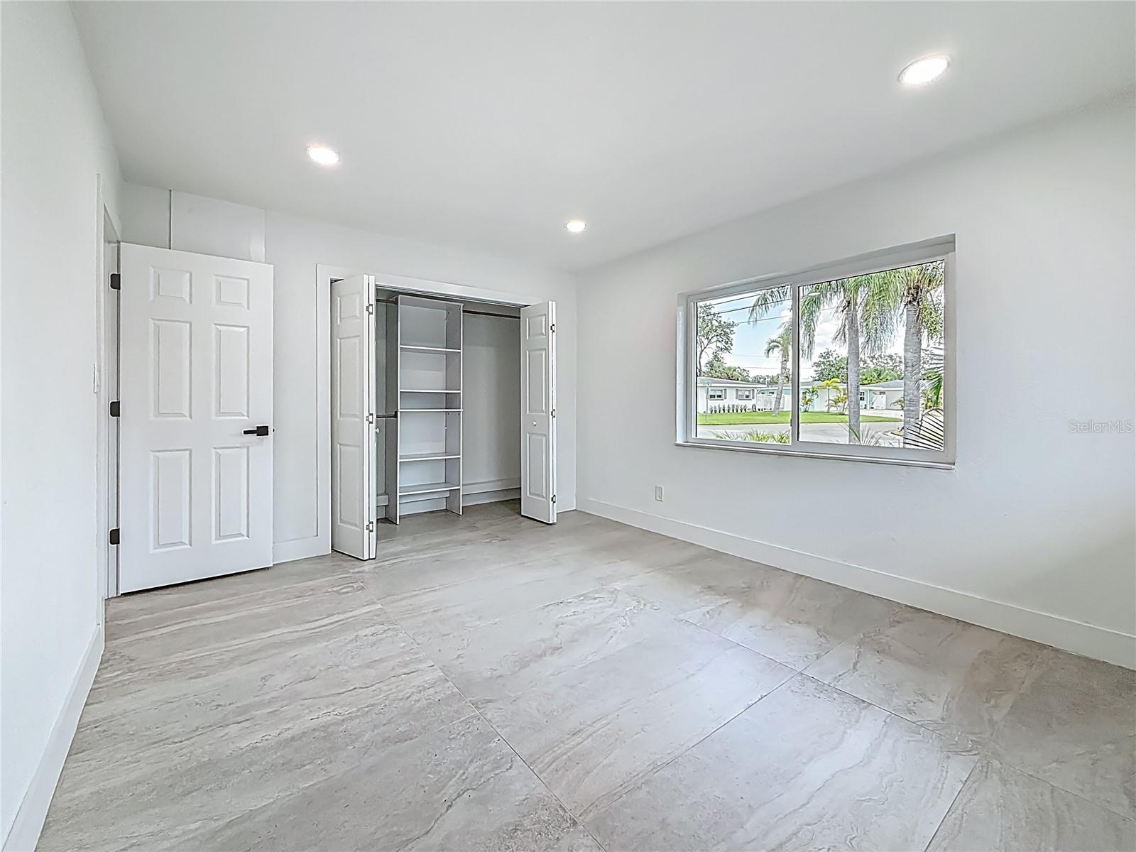 Image 36 of 61 For 572 Baywood Drive N