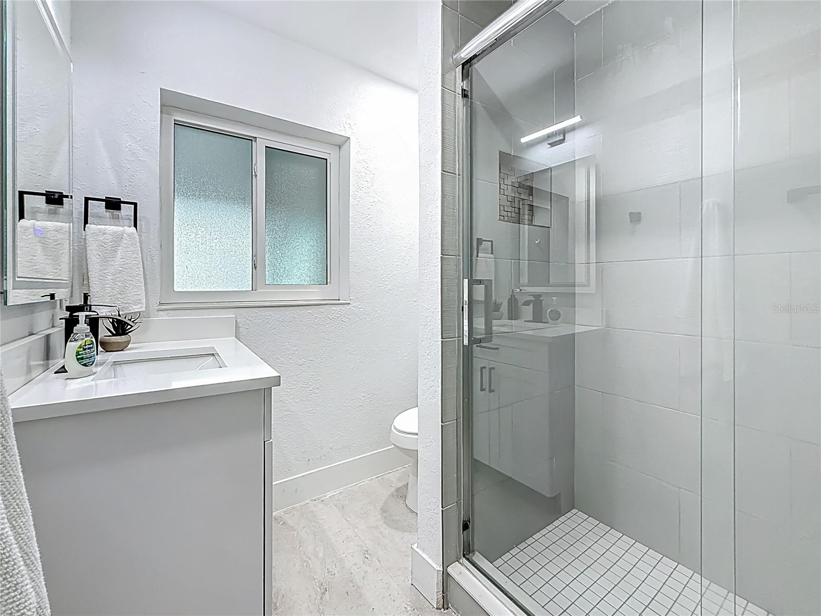 Image 37 of 61 For 572 Baywood Drive N