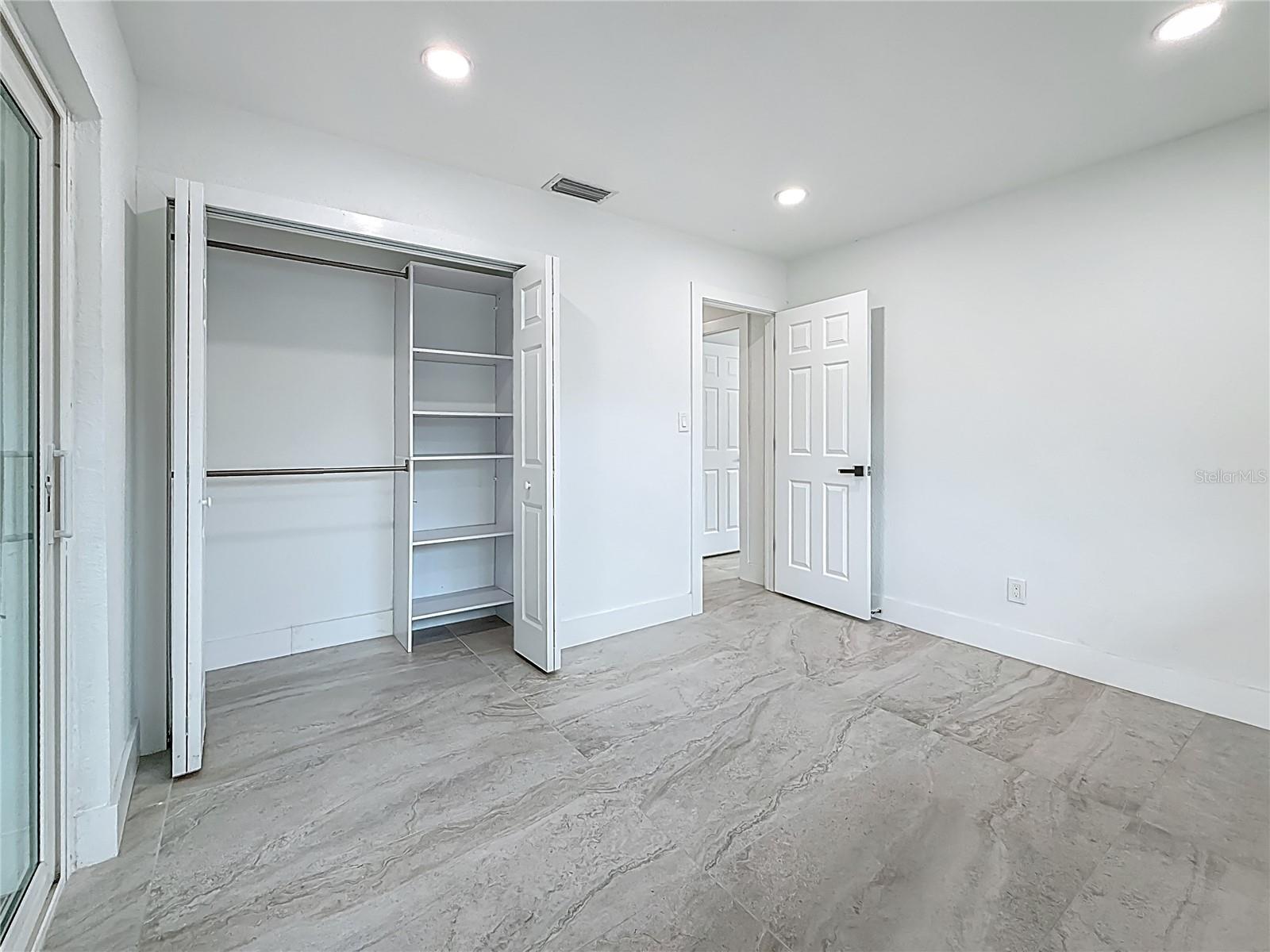 Image 38 of 61 For 572 Baywood Drive N