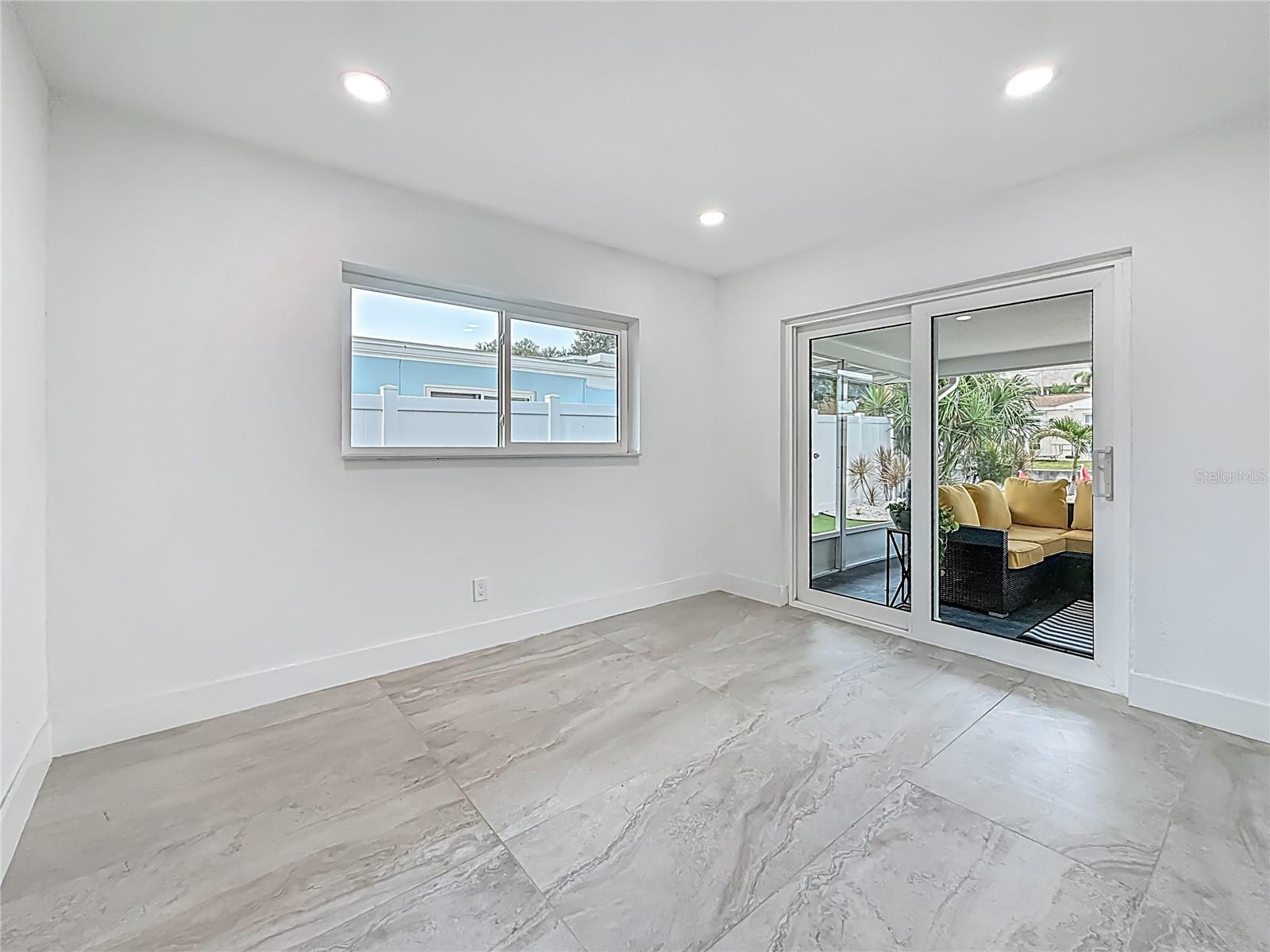 Image 40 of 61 For 572 Baywood Drive N
