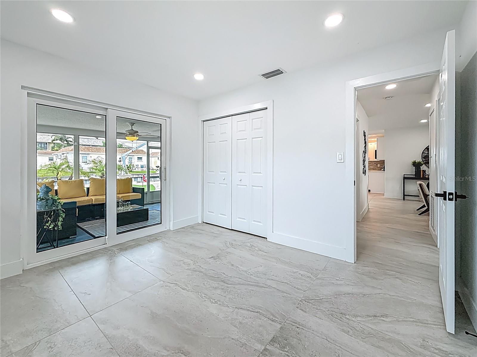 Image 41 of 61 For 572 Baywood Drive N