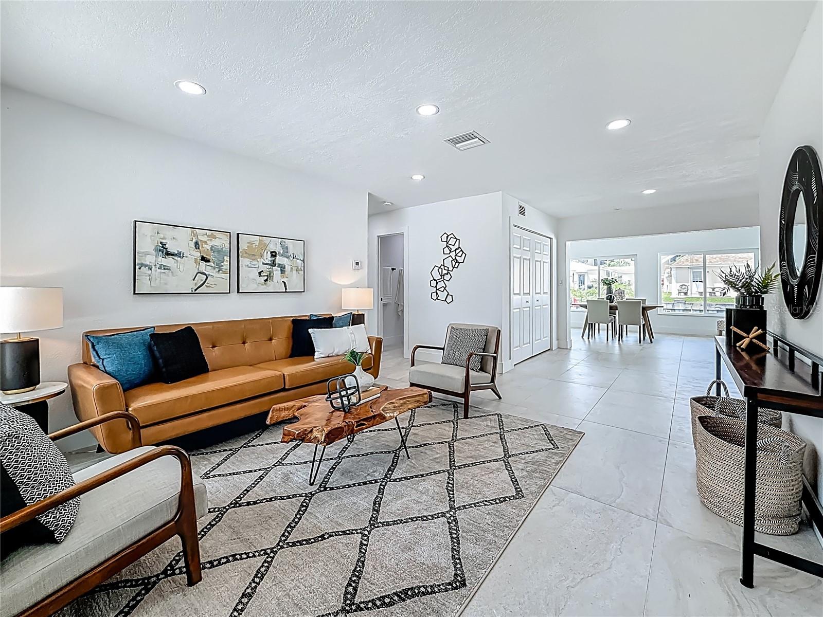 Image 9 of 61 For 572 Baywood Drive N