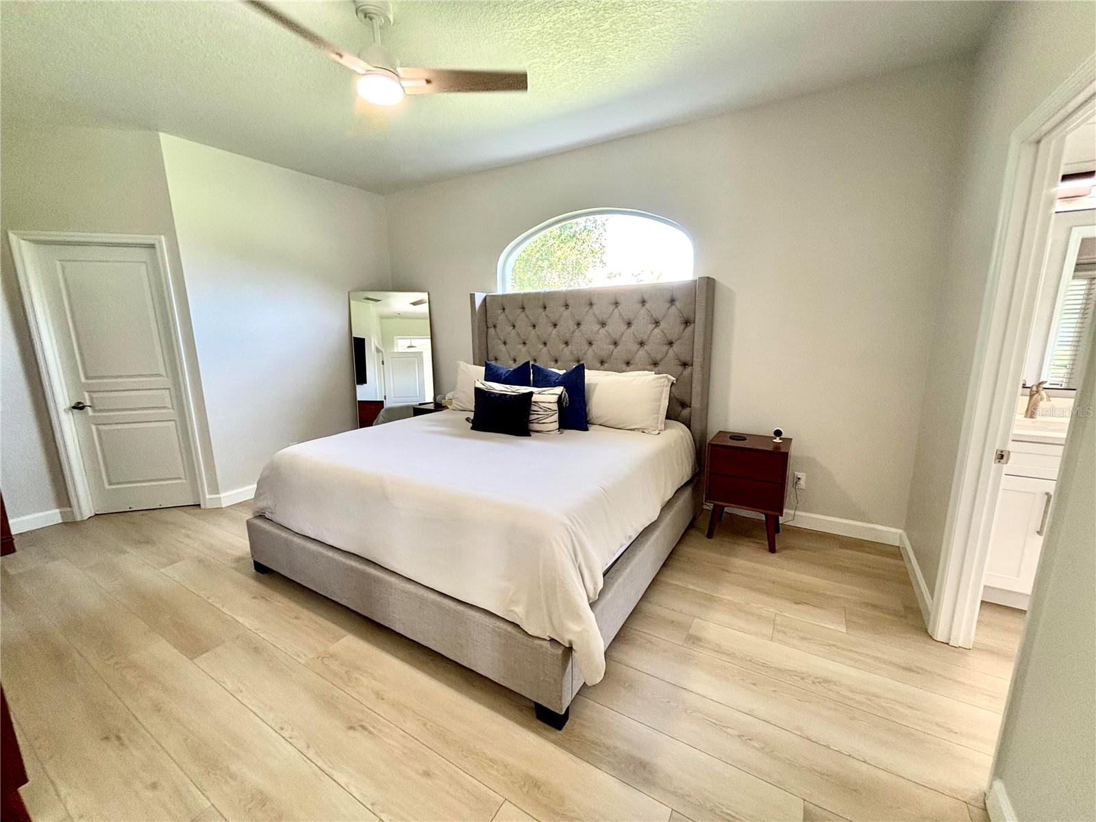Image 10 of 31 For 8495 Idlewood Court