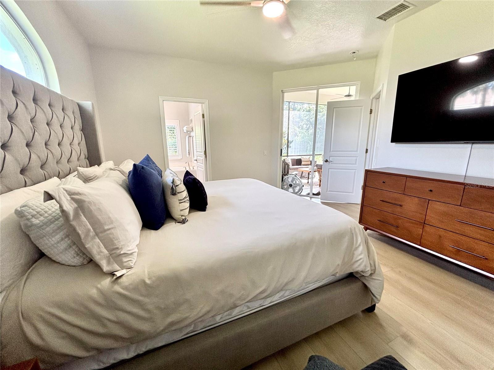 Image 13 of 31 For 8495 Idlewood Court