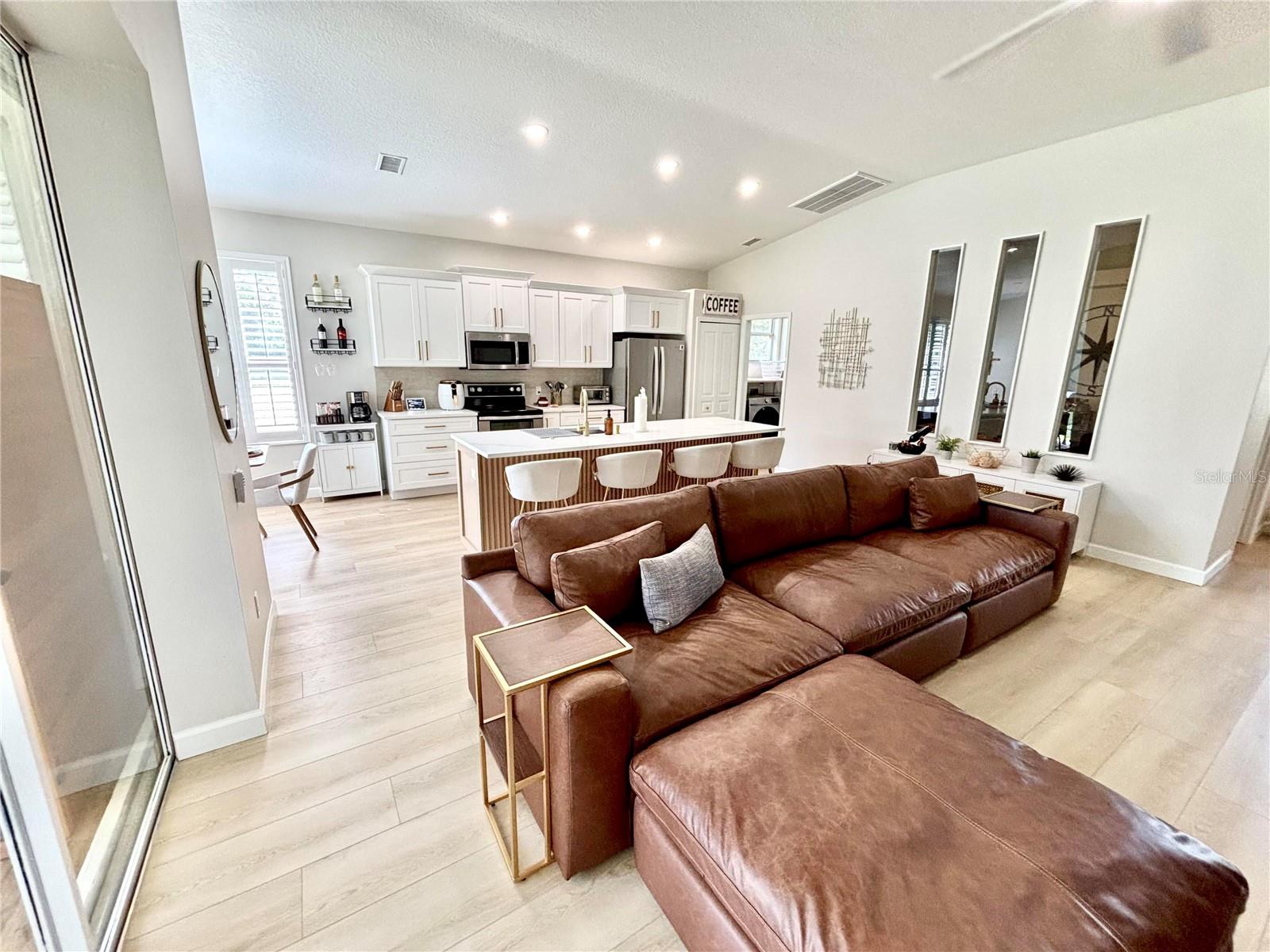 Image 3 of 31 For 8495 Idlewood Court